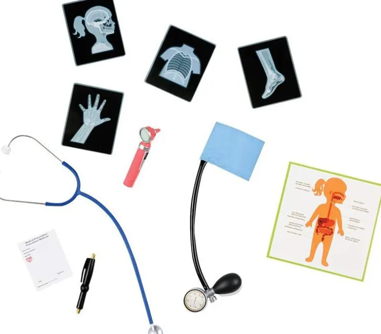 Our Generation Dukke 46 cm - Doktor Nicola